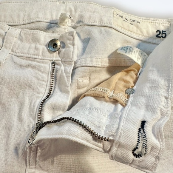 Rag & Bone White ‘Dre Capri’ Skinny Leg Jeans with Raw Hem Size 25 - Picture 3 of 16